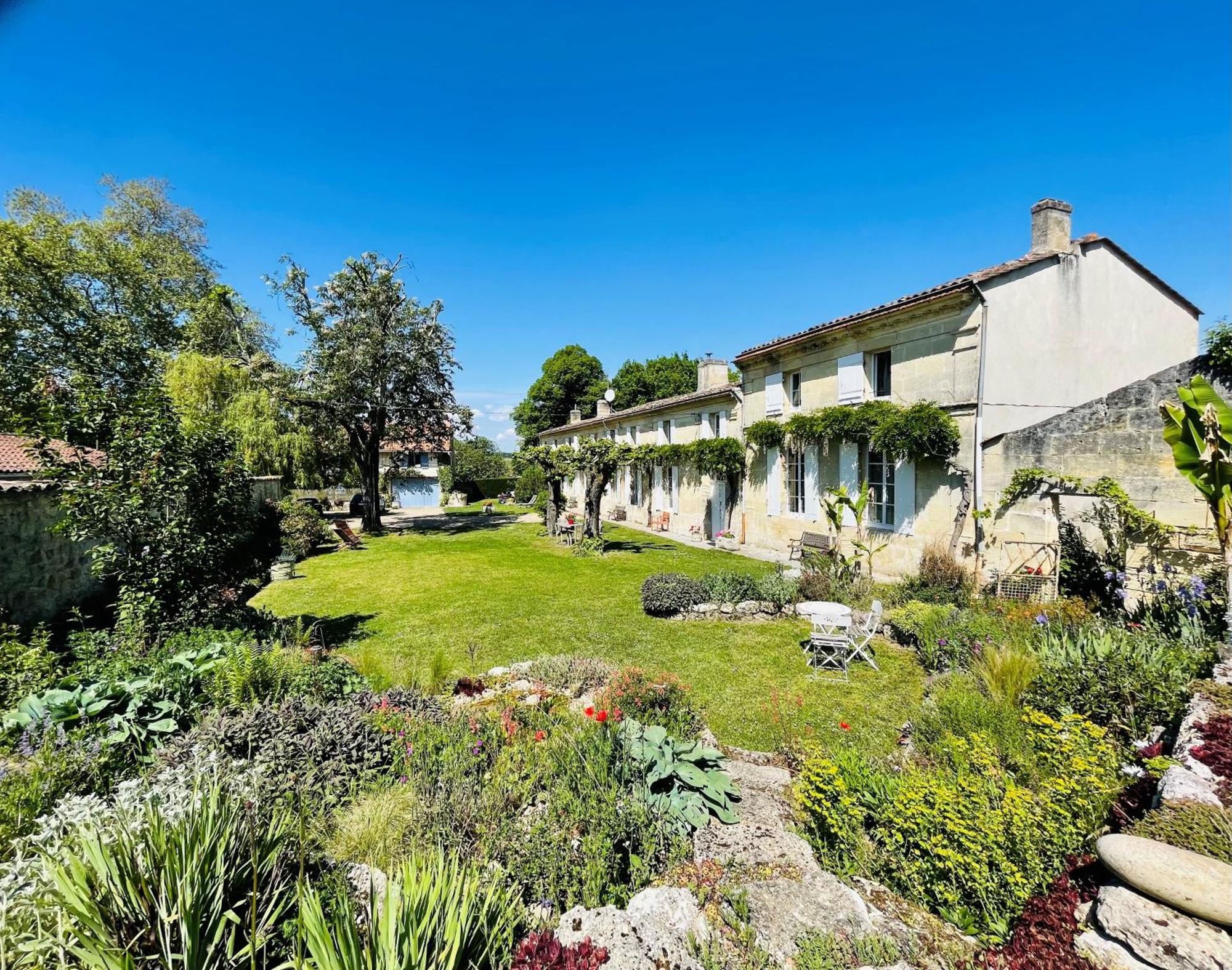 La Vigne D'Or Bed & Breakfast Teuillac Eksteriør bilde